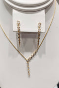 Aretes y collar