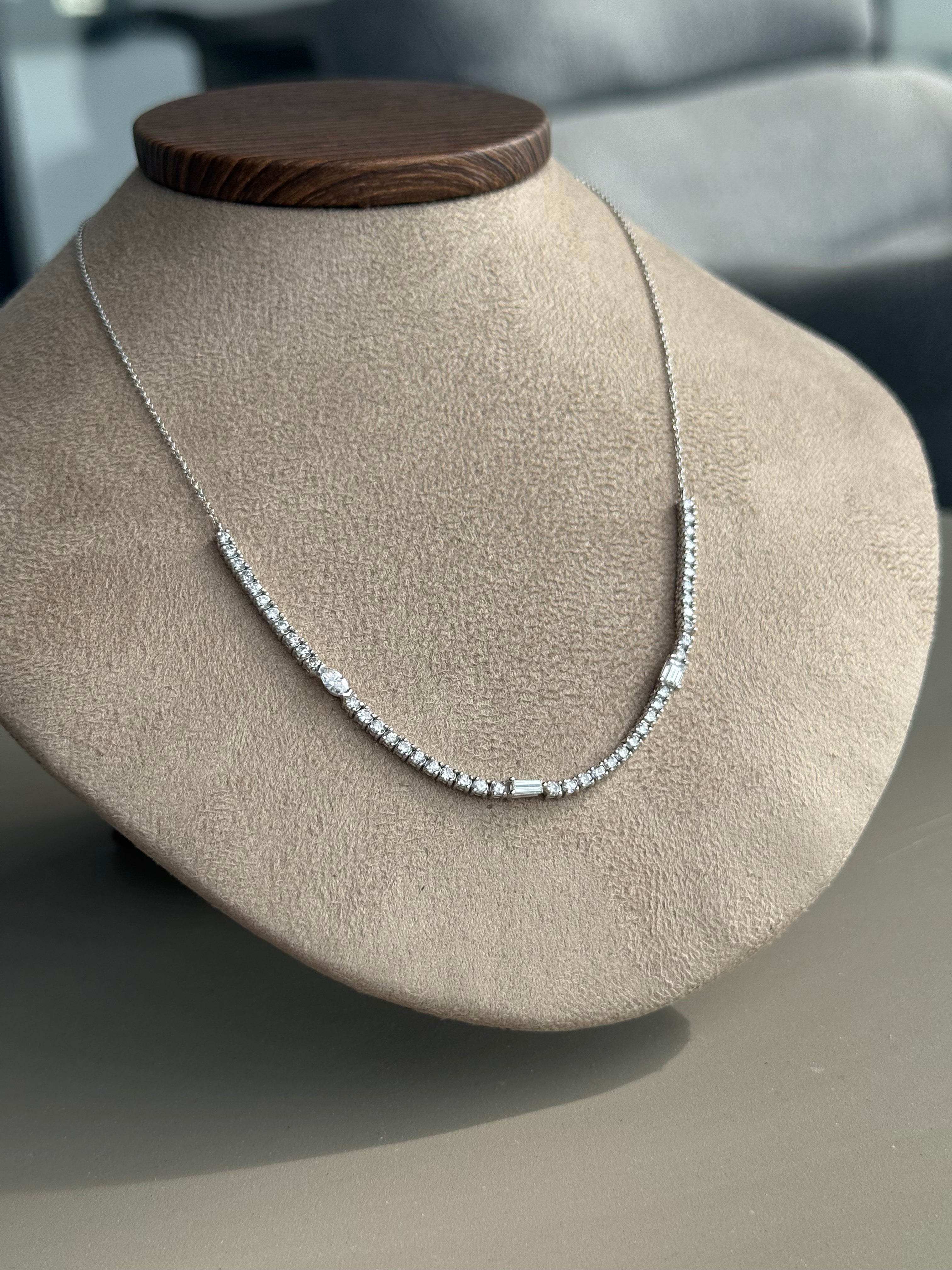 Collar diamantes