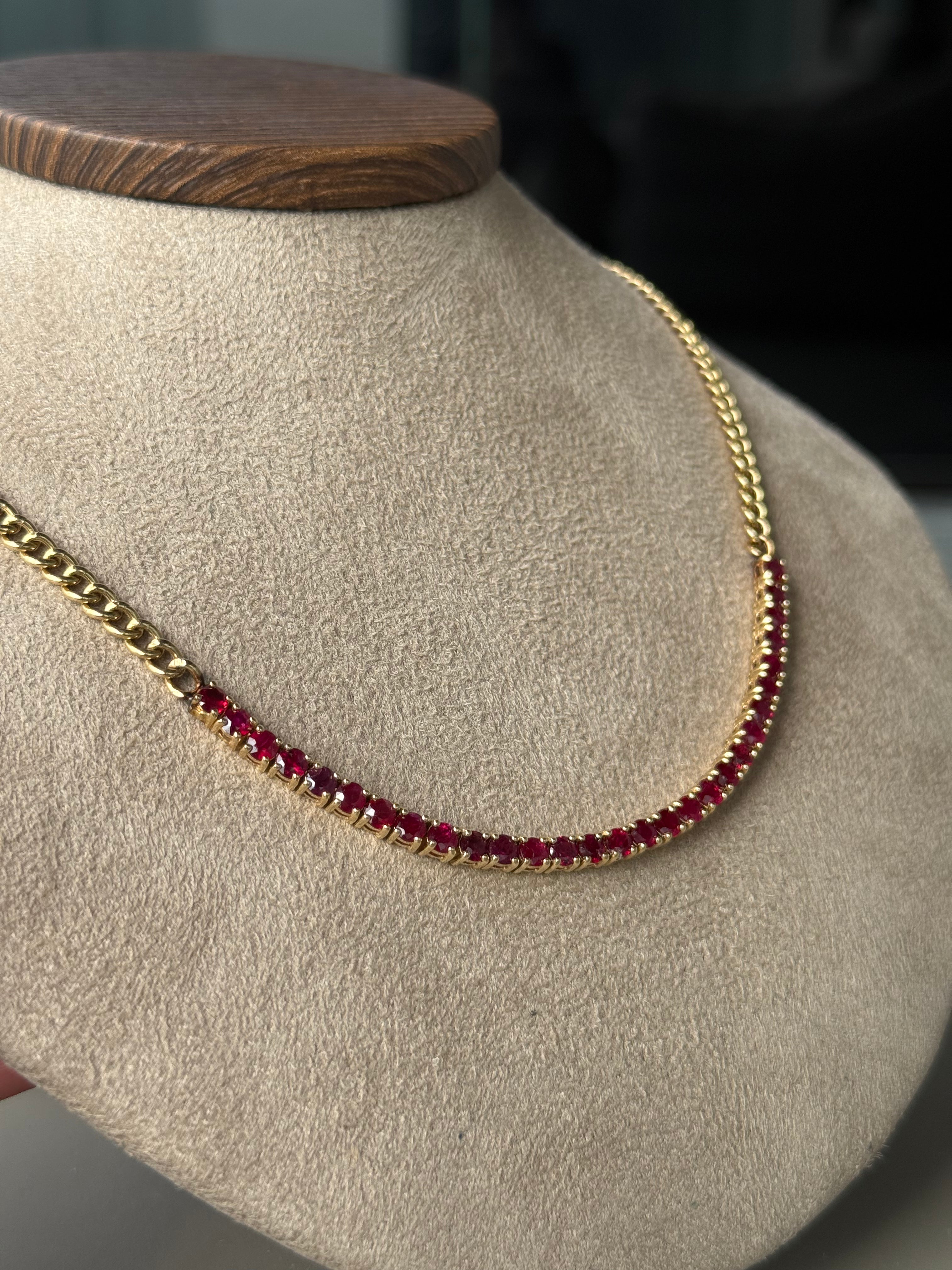 Collar rubí