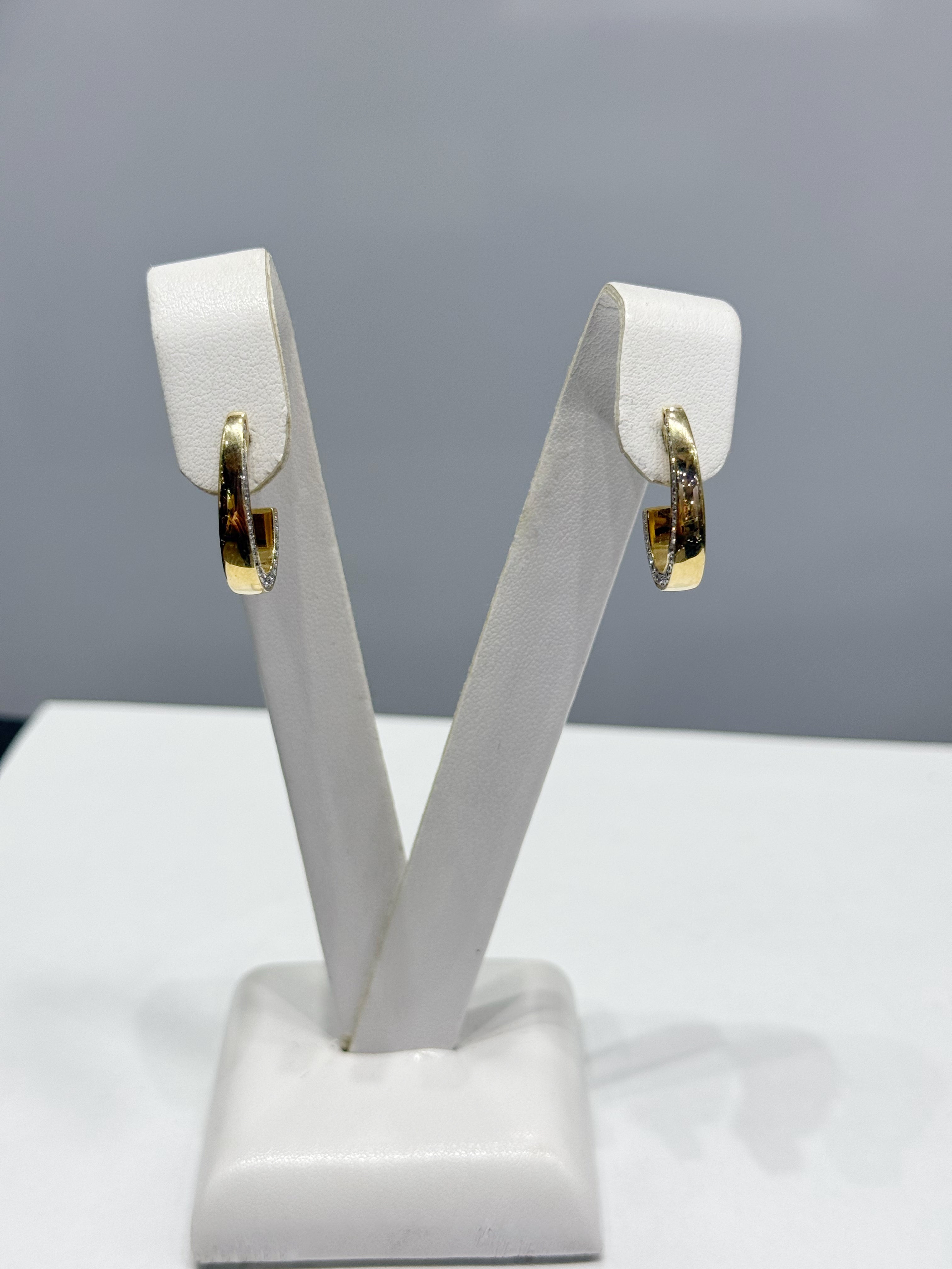 Aretes side
